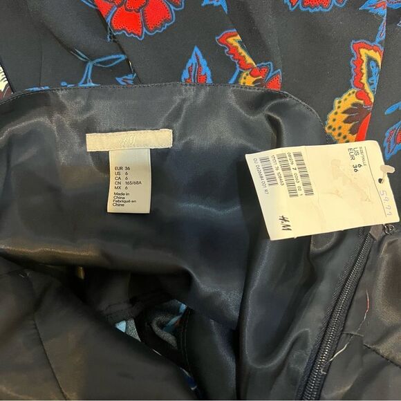 H&M Blue Floral Patterned Halter Jumpsuit - Picture 10 of 11